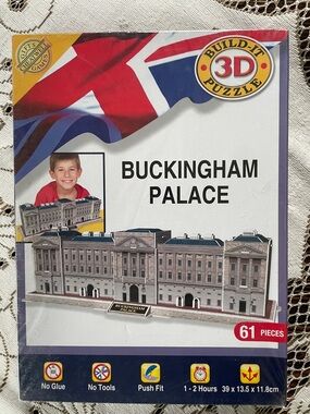 Cheatwell Gifts 3D Buckingham Palace Puzzle - Grey and Blue (61 Pieces)